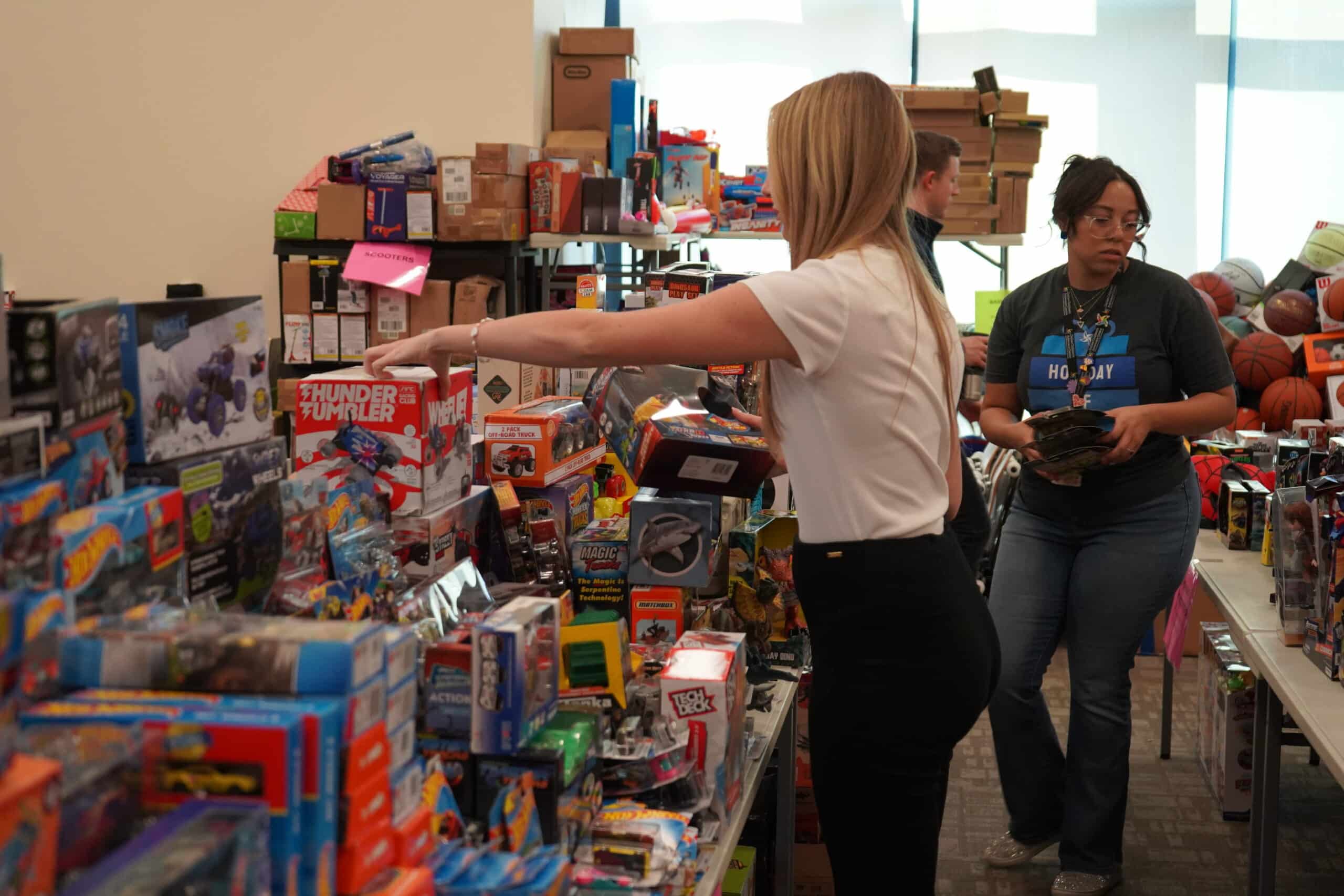 Holiday of hope - Kids toys